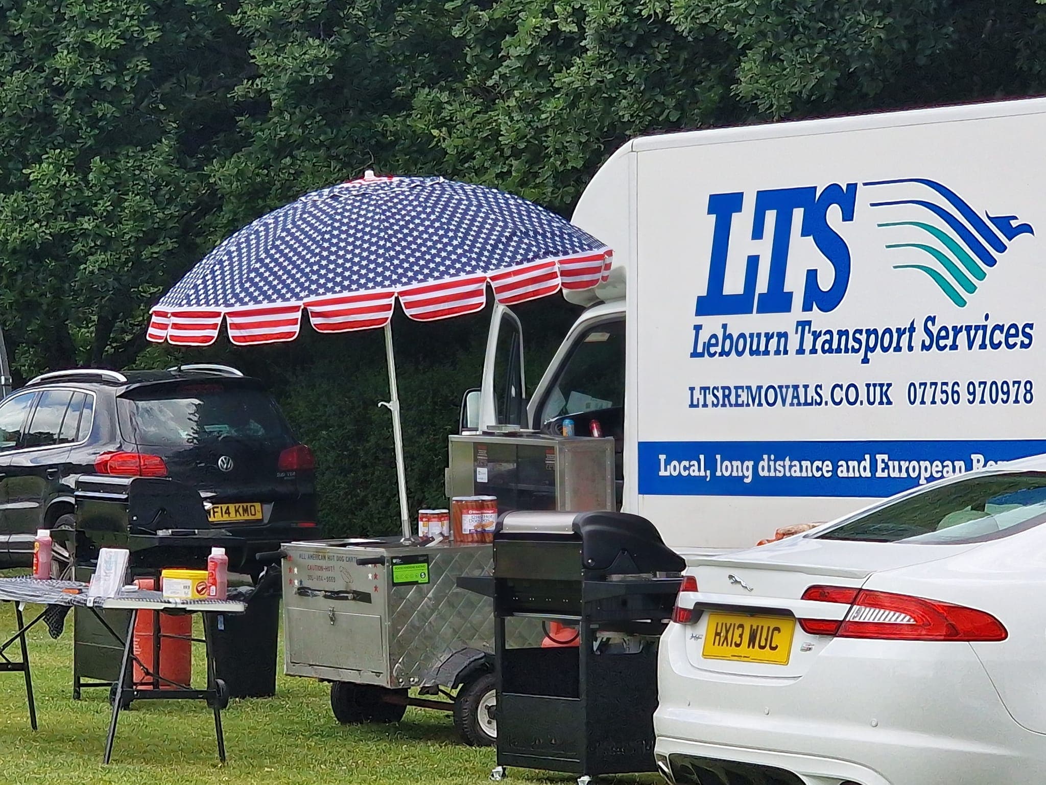 Mobile Caterers Hampshire » Hot Diggerty Dogs Ltd